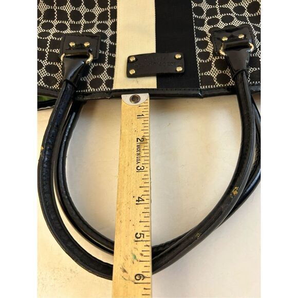 Kate Spade bucket bag black white (discoloration on handles) 13"x10" - Picture 11 of 12